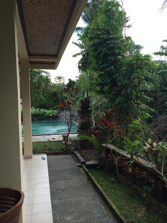 Raka Rai Bungalows อูบุด ภายนอก รูปภาพ